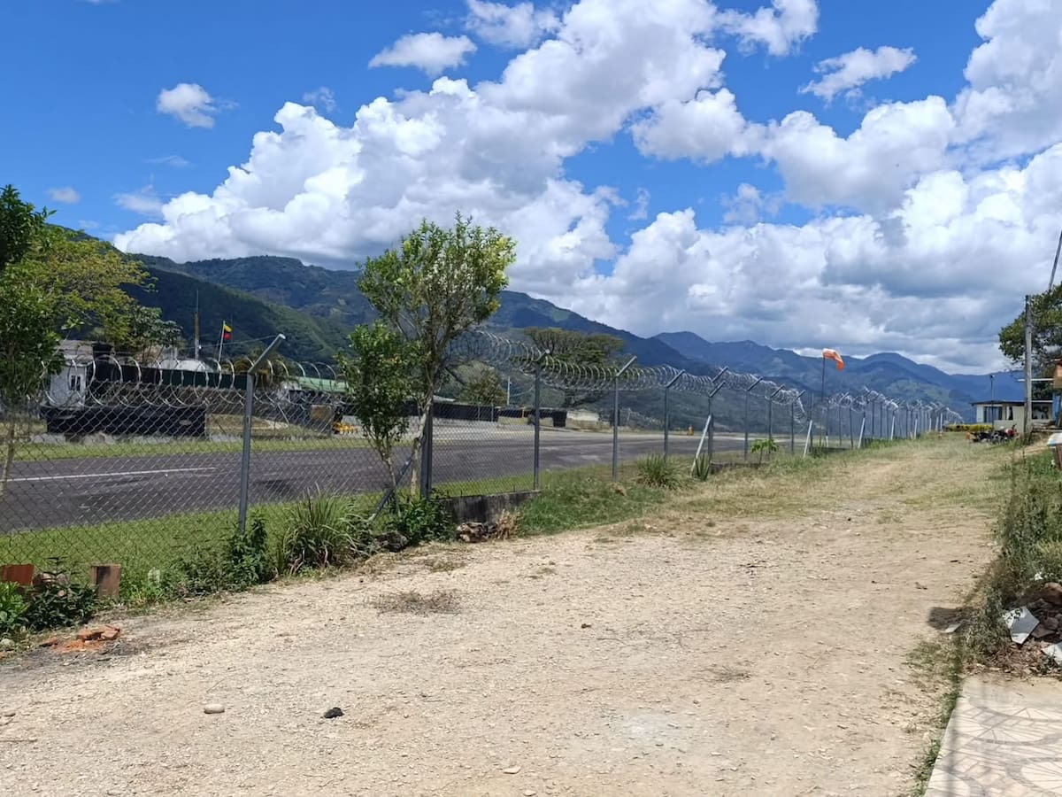 Ejército reporta ataque de drones con explosivos contra base militar en Planadas, Tolima