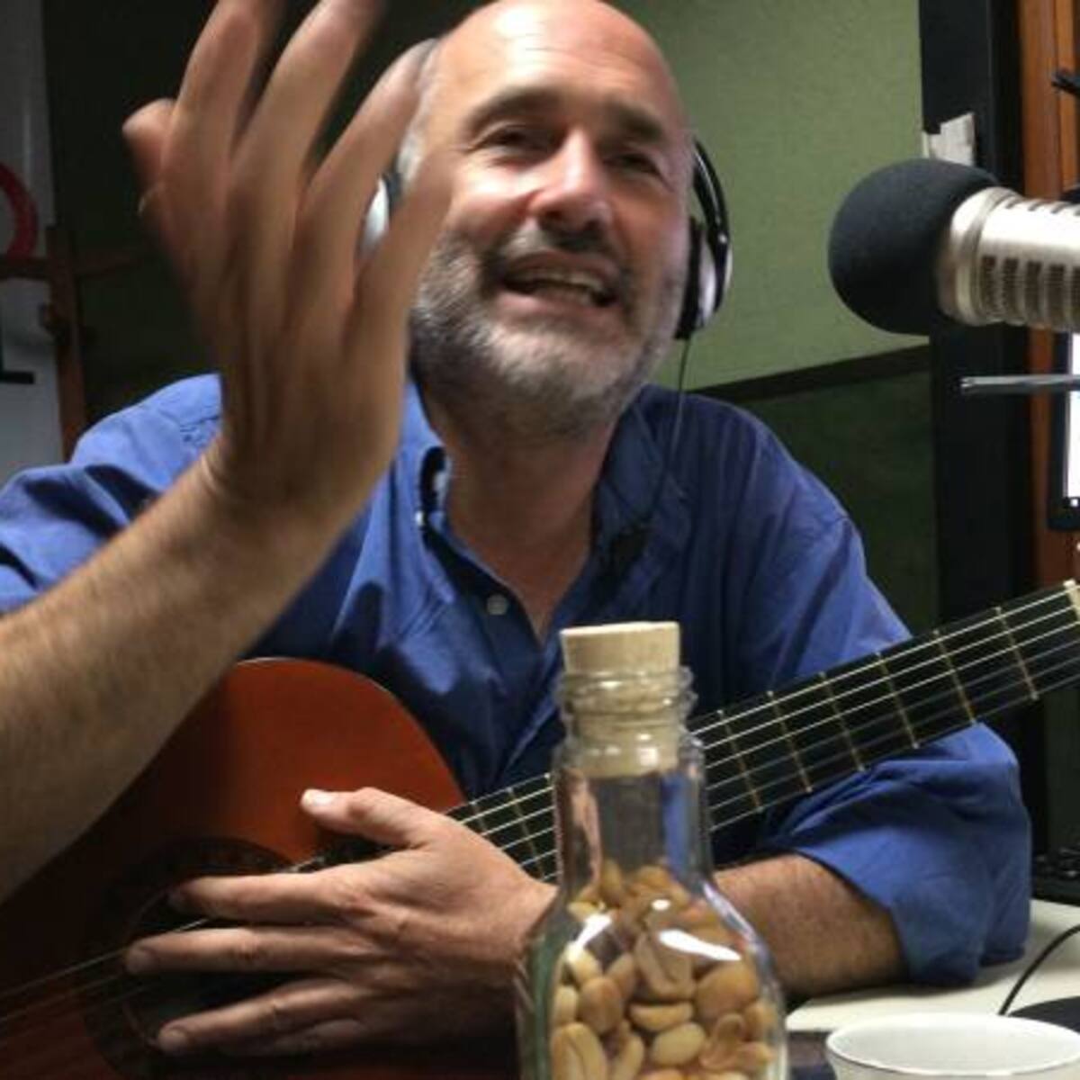 Iván pasó de cantar ópera en Nueva York a crear la Feria del Gallo Ornamental