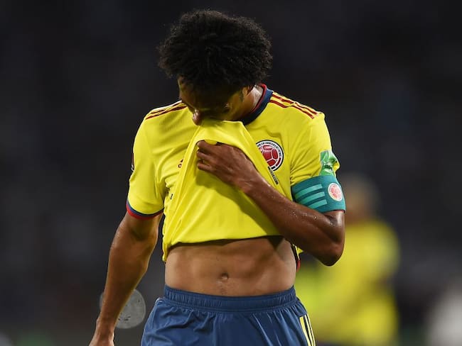 Juan Guillermo Cuadrado luce la cintilla de capitán con la Selección Colombia.