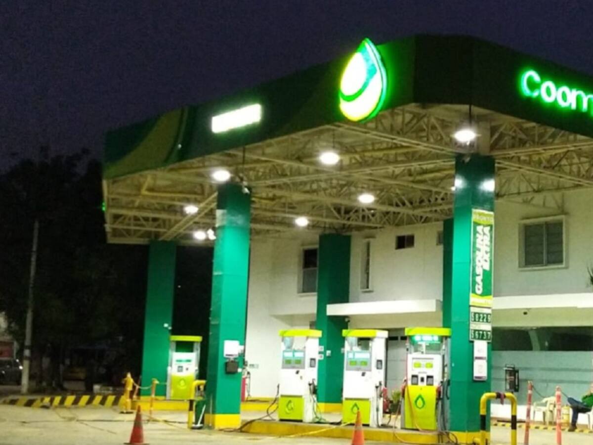 Minminas conmina a distribuidores de gasolina a mantener productos