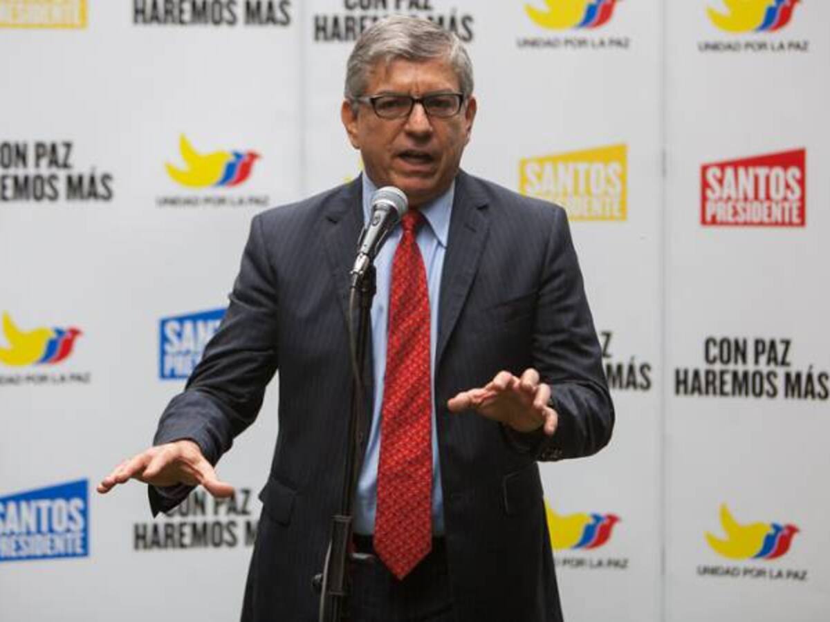 Es muy fácil decir que sigan acatando fallos para que nos sigan jodiendo: Gaviria