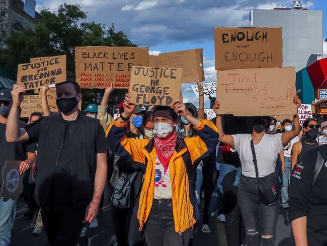 EE.UU se prepara para una noche con toque de queda tras ola de protestas