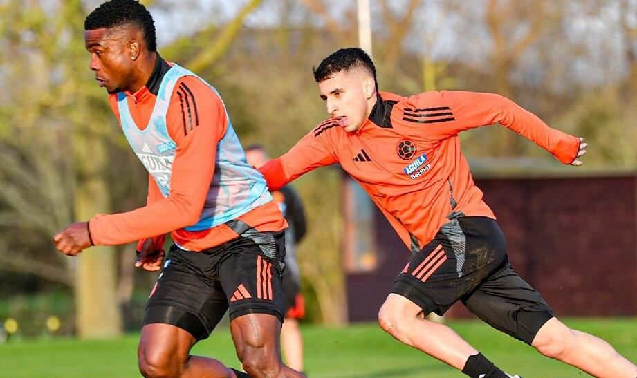 Jhon Córdoba y Gustavo Puerta en entrenamiento / FCF