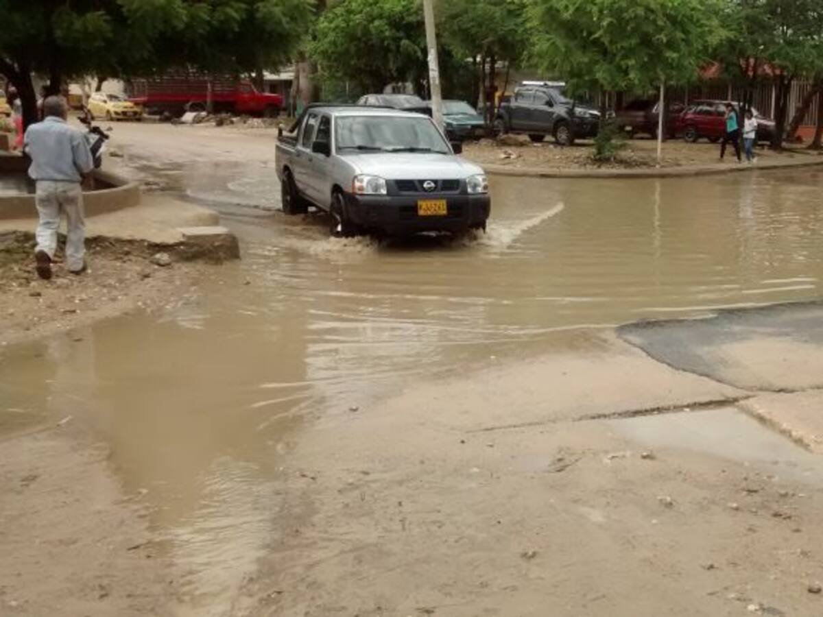 Por redes sociales barranquilleros reportarán vías averiadas para plan "tapahuecos"