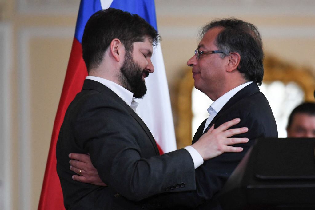 Gabriel Boric y Gustavo Petro (Photo by JUAN BARRETO / AFP) (Photo by JUAN BARRETO/AFP via Getty Images)