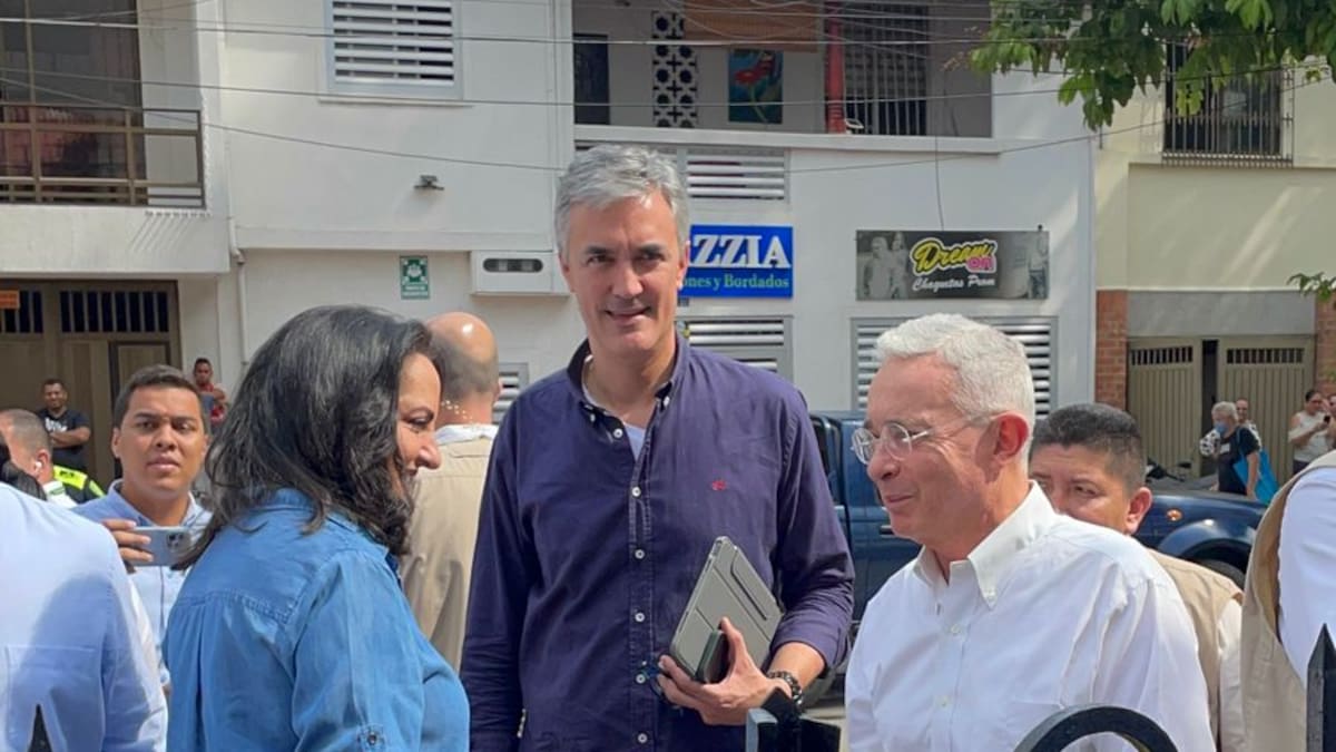 Un monopolio estatal de la salud sería gravísimo, afirmó el expresidente Uribe