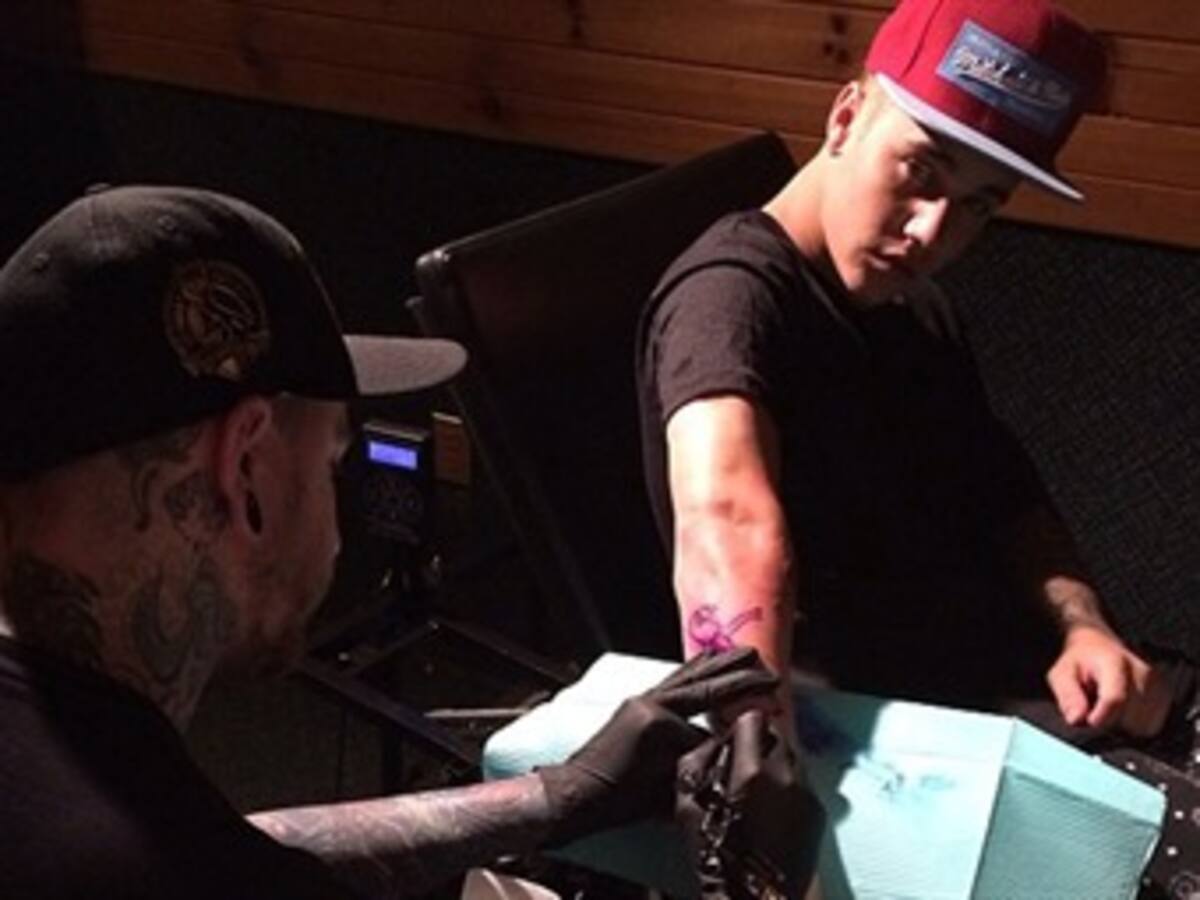 Justin Bieber se tatúa un diseño de Banksy