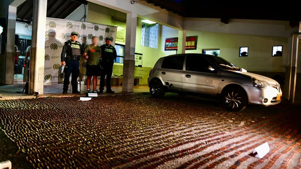 En Medellín, un hombre transportaba cerca de 10 mil cartuchos para fusil en un vehículo