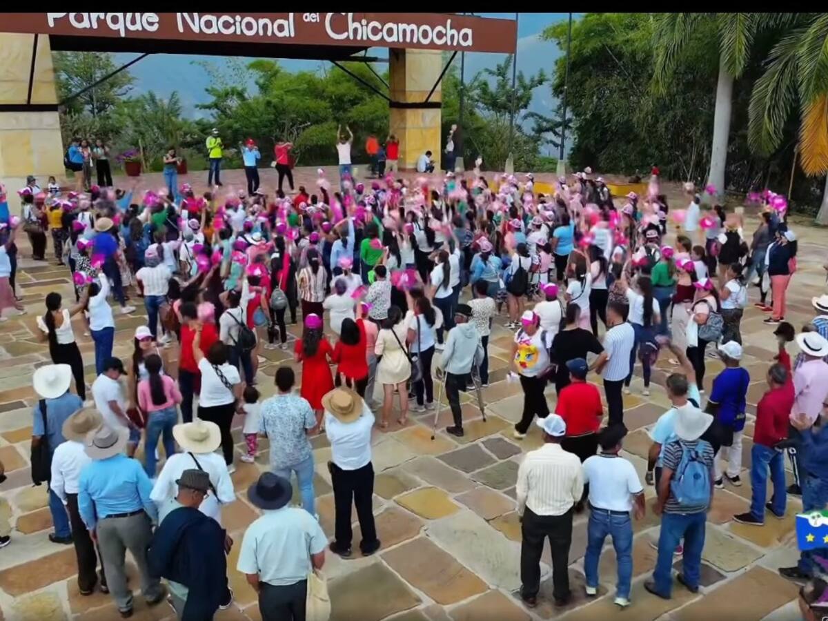 Polémica por candidato que llevó 500 personas a Panachi