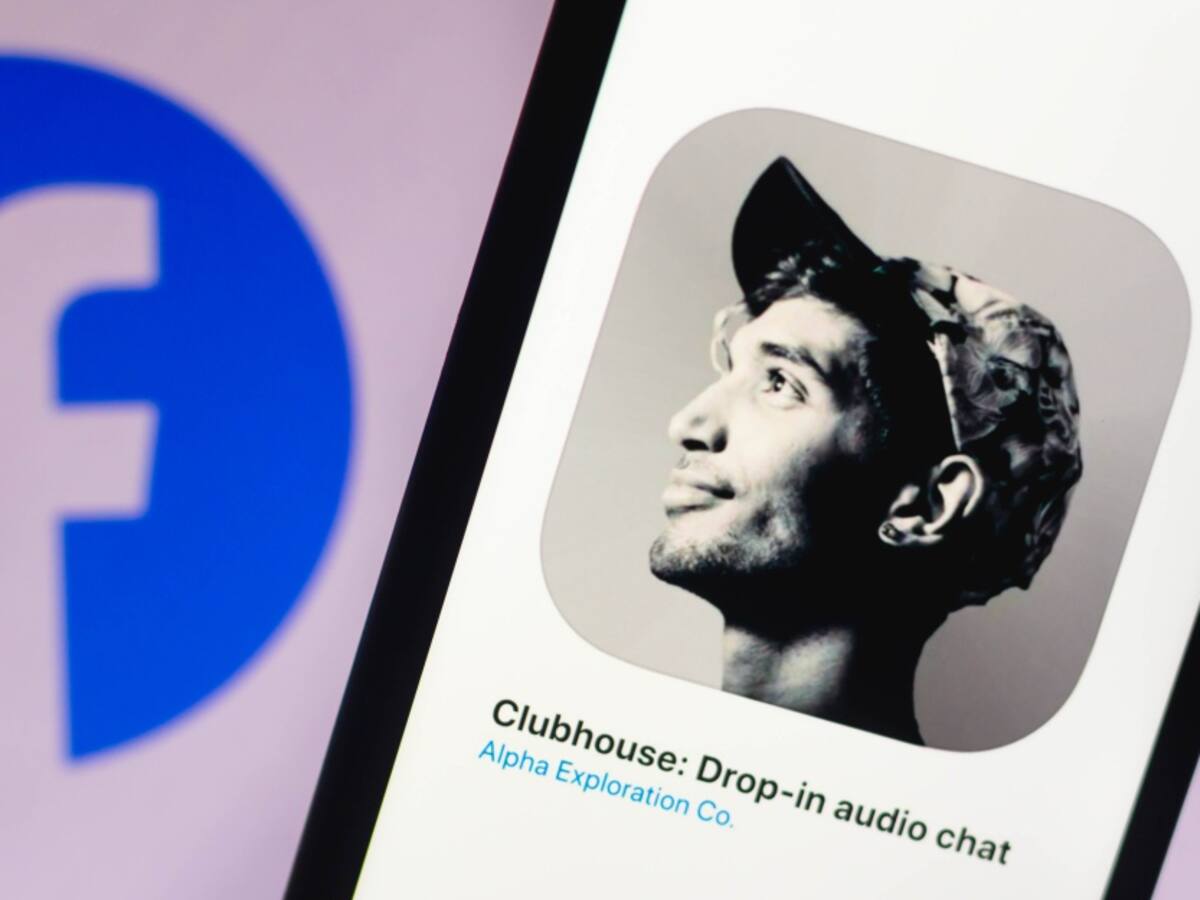 ¿Copia de ClubHouse? Facebook lanza pódcast y salas de audio