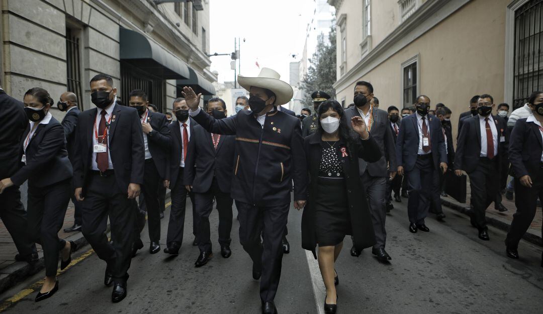 Pedro Castillo en su llegada al Congreso