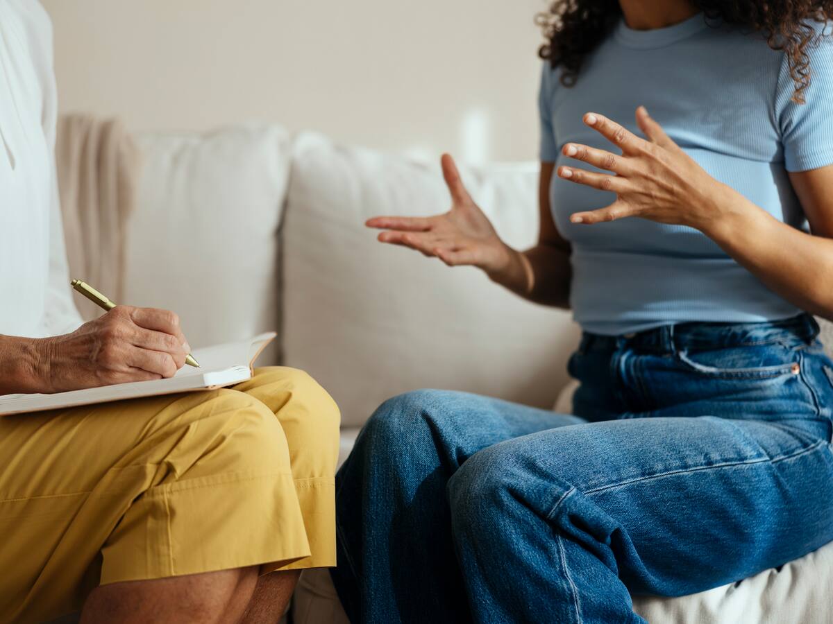 Psicóloga explica: ¿Qué es el estrés cotidiano y cómo diferenciarlo del estrés patológico?