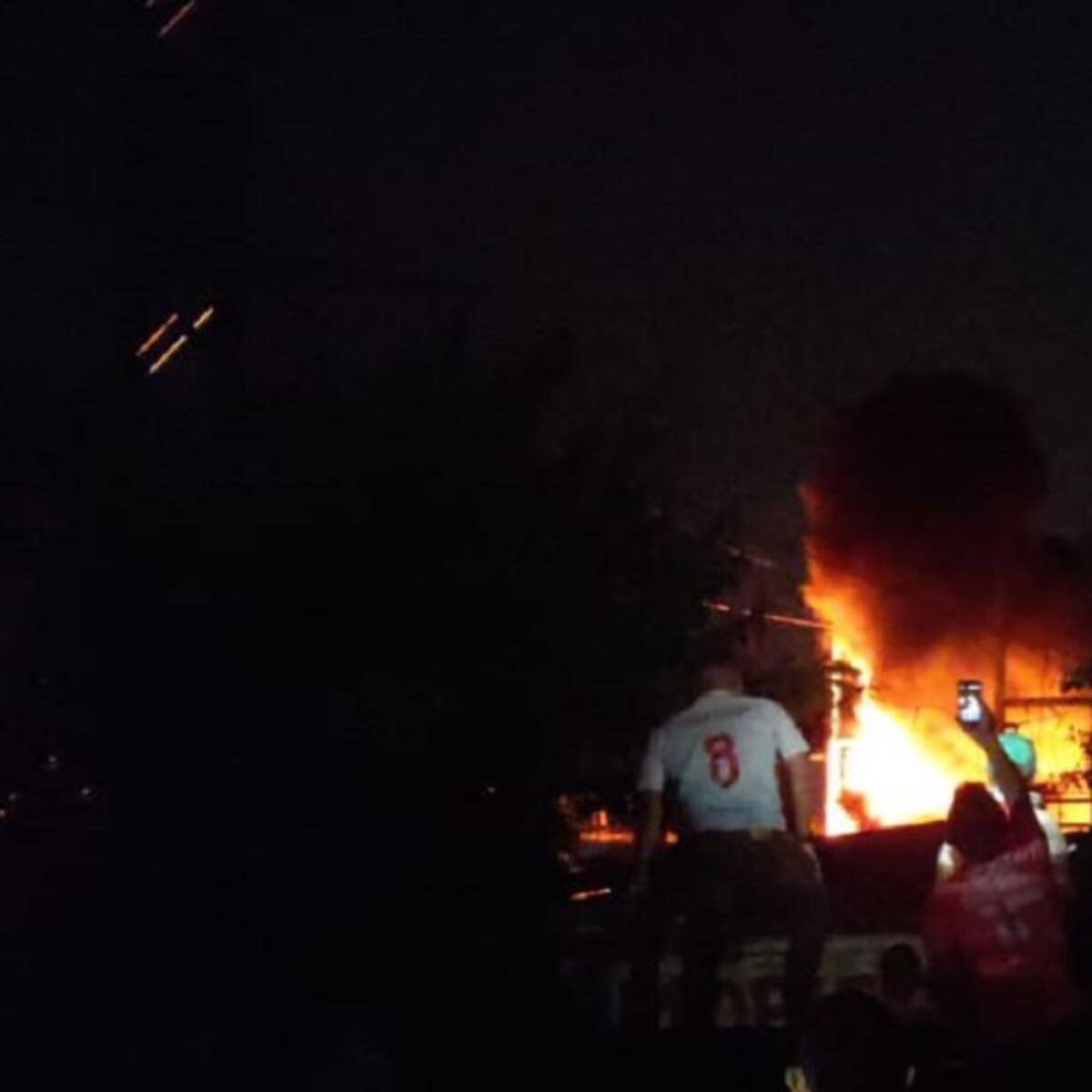 Cuerpo de bomberos controló incendio en subestación de empresa Air-e