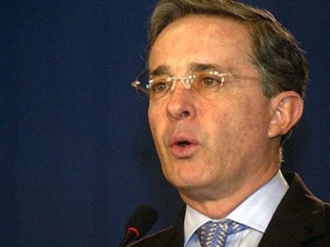 Uribe se pronuncia frente a invitación del vicepresidente Garzón
