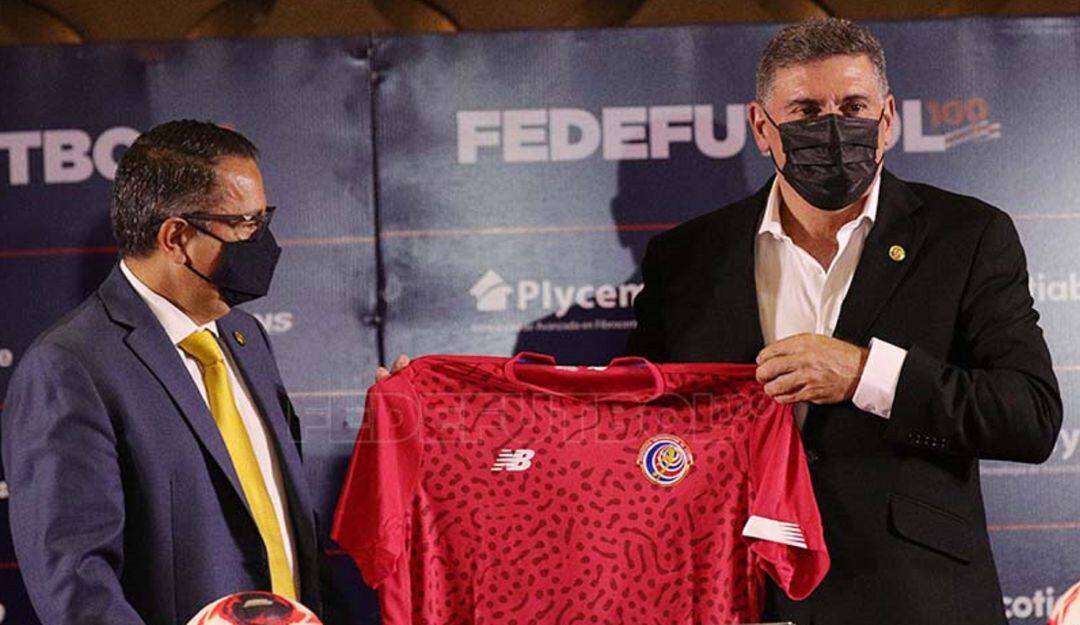 Luis Fernando Suárez fue presentado como nuevo entrenador de la Selección de Costa Rica