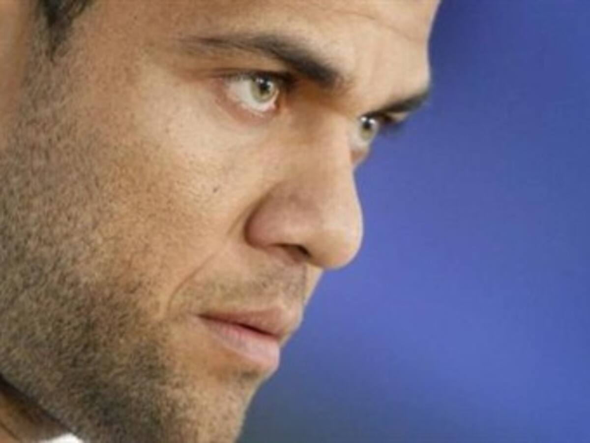Dani Alves estará 10 días por fuera de las canchas por lesión