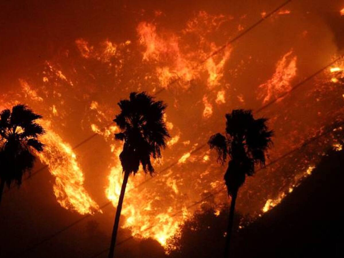 Incendio en California obliga a evacuar a miles de personas
