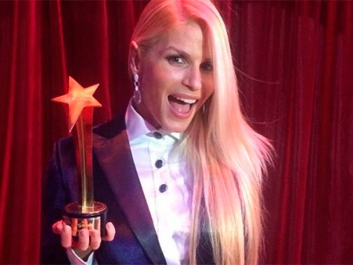 Mary Méndez, la mujer con pantalones de la alfombra de los Premios TVyNovelas 2016