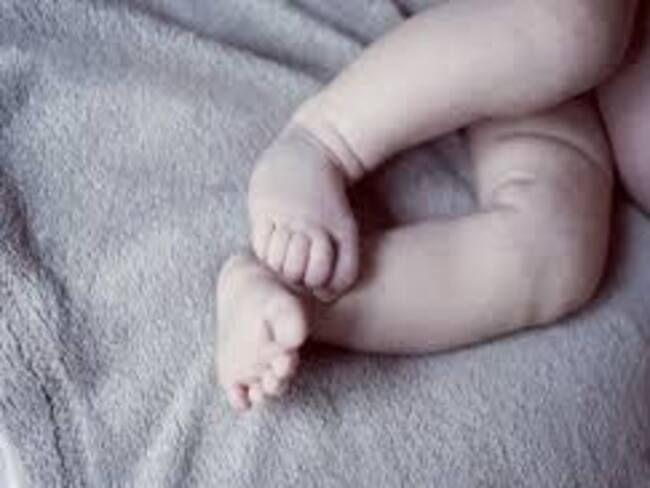 Bajo observación médica menor que cayó de segundo piso en Neiva