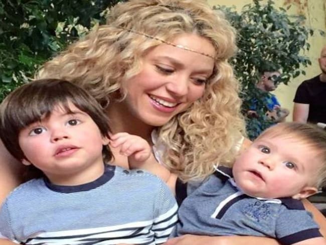 Shakira lanza aplicación de consejos para padres