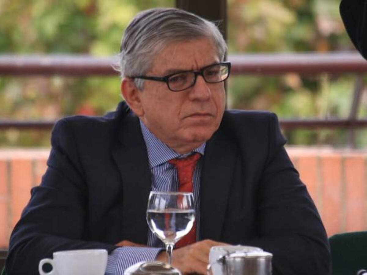 César Gaviria asume de nuevo la dirección del liberalismo