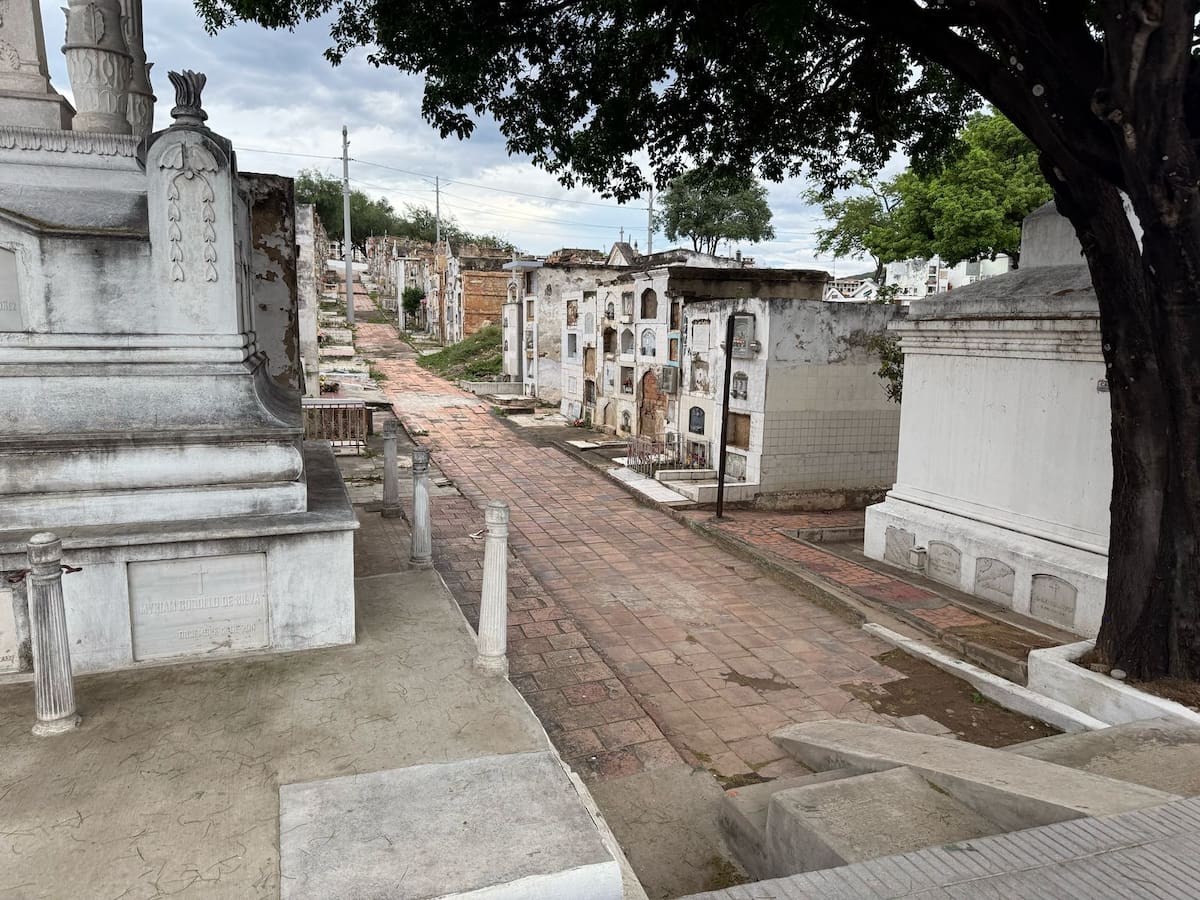 Alcaldía de Cúcuta traslada osarios del cementerio central por riesgo inminente