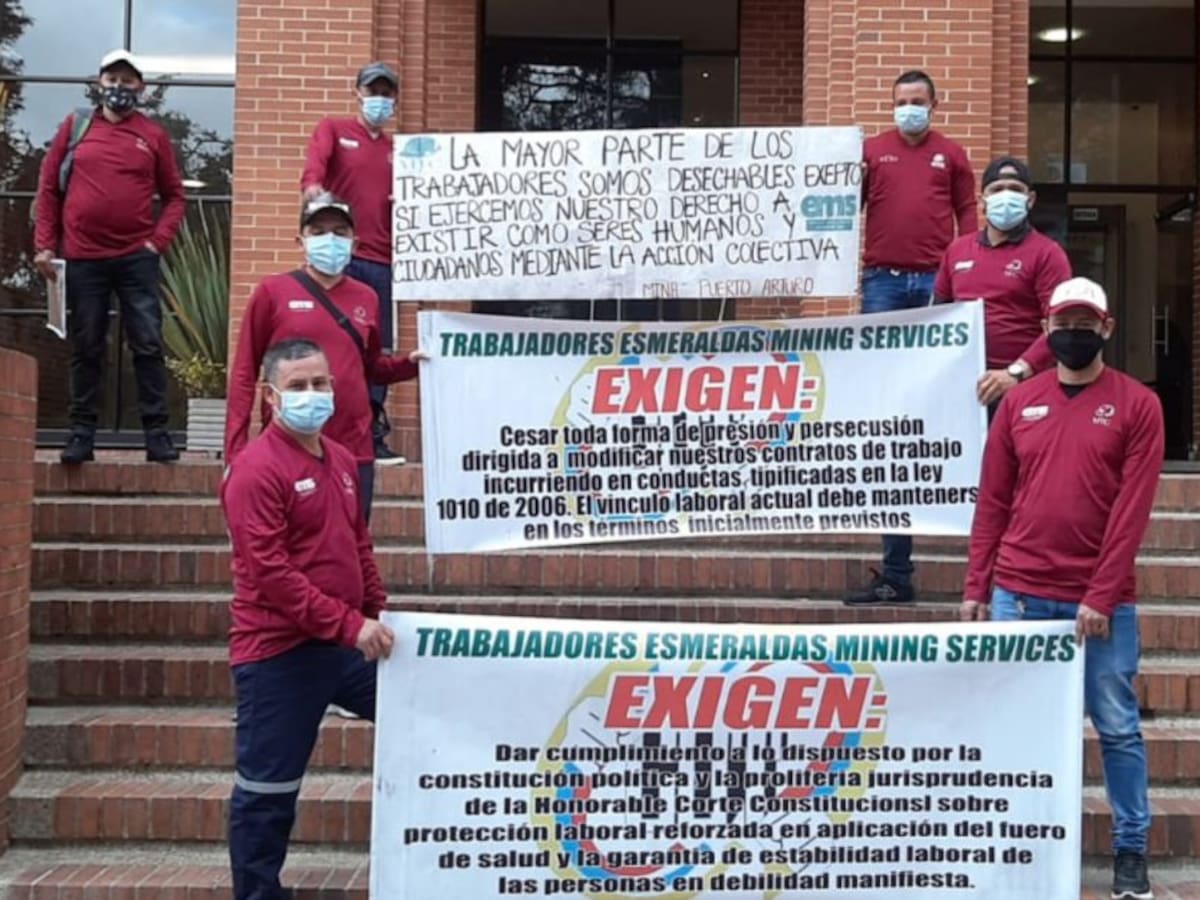 Mineros de Muzo protestan en la empresa Esmeraldas Mining Services Bogotá