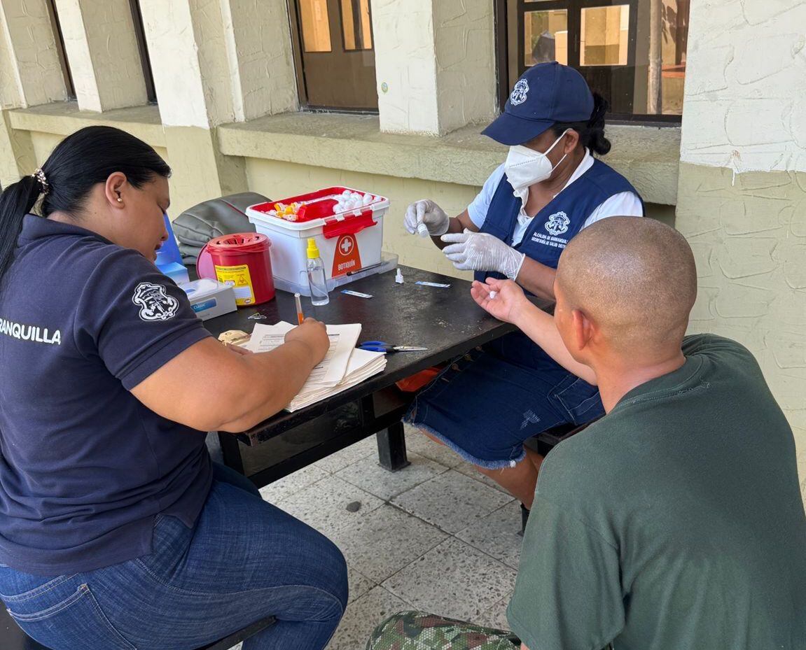 Barranquilla refuerza la lucha contra el VIH con más de 66.000 pruebas rápidas. Foto: Alcaldía.