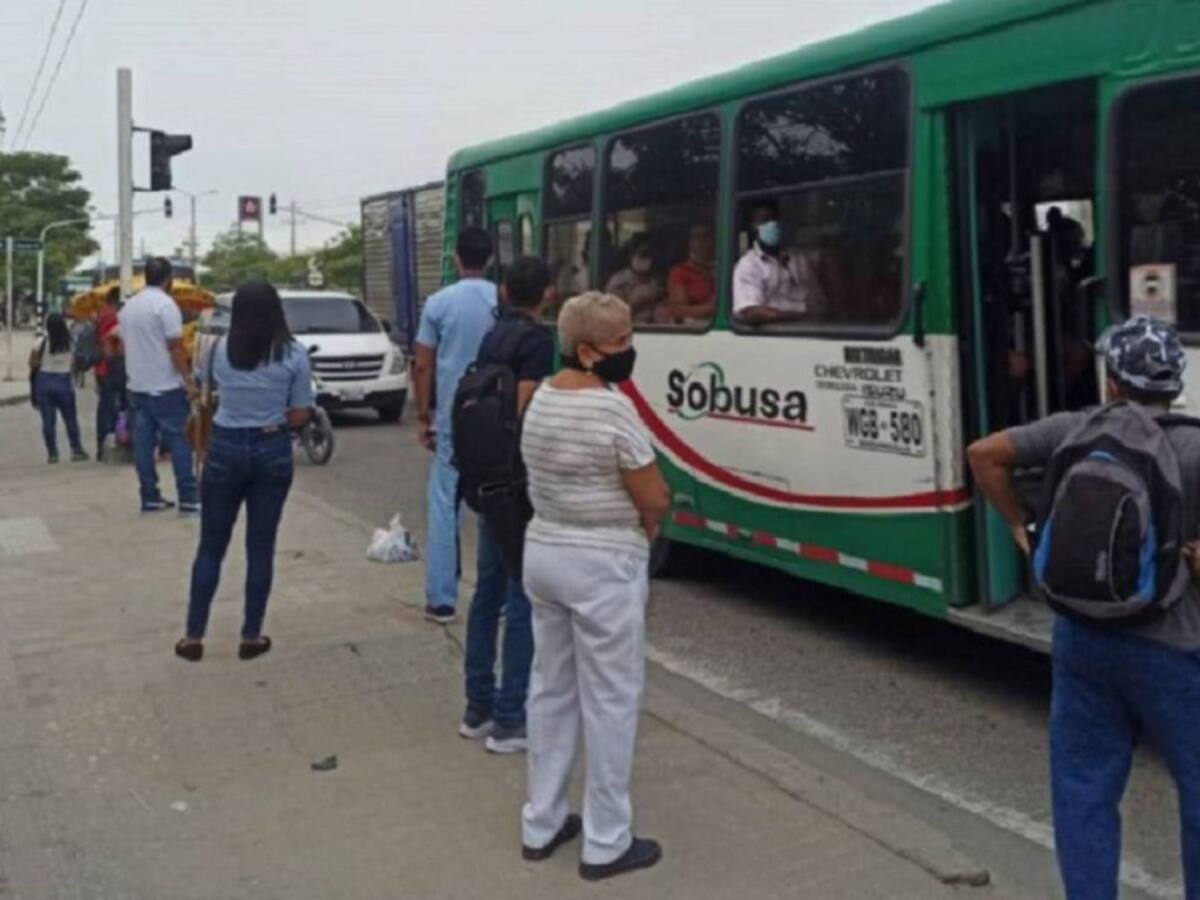 Conductores de buses levantaron bloqueos en vías de Barranquilla y Soledad