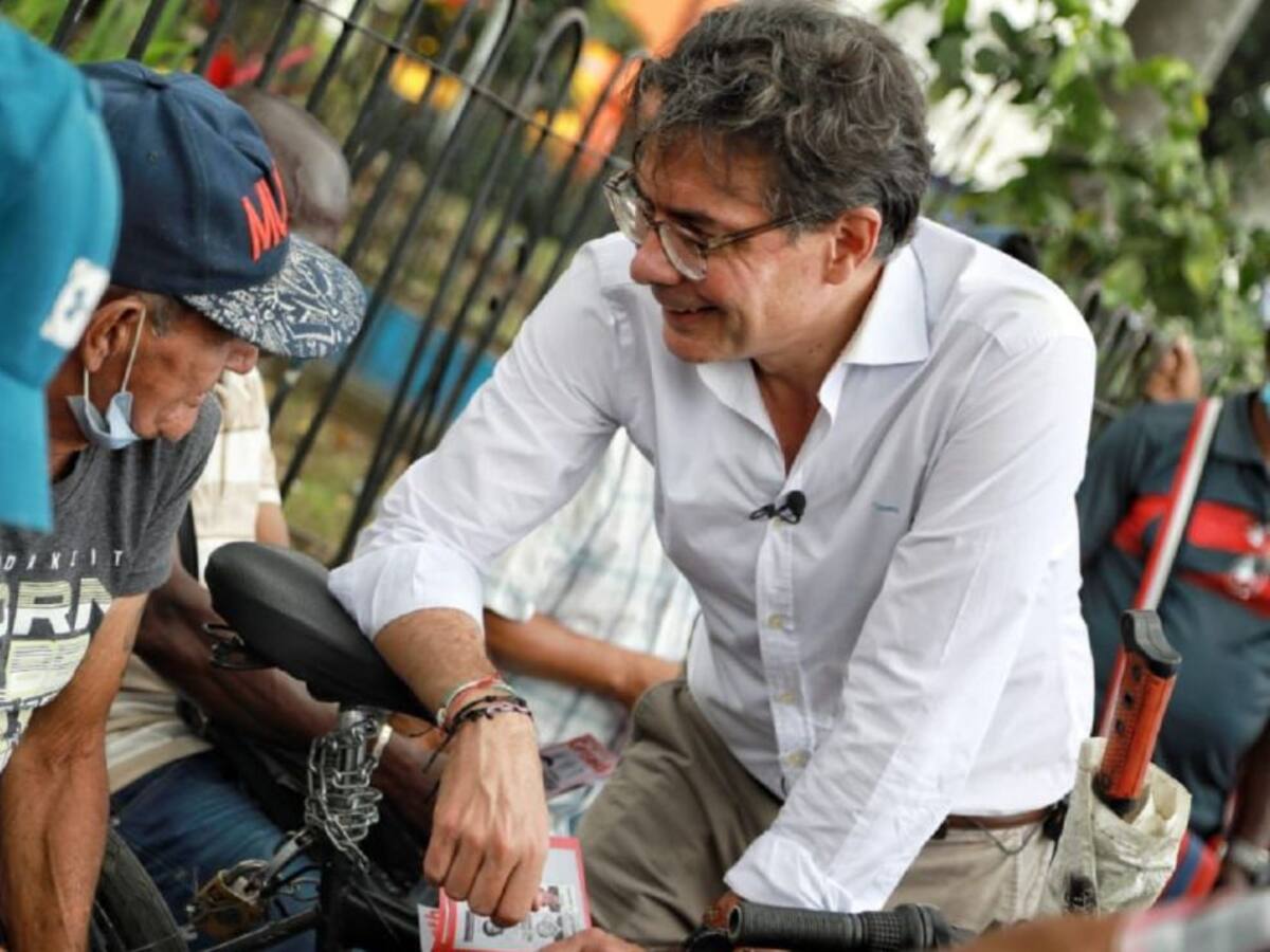 Alejandro Gaviria responde a críticas de Jorge Robledo