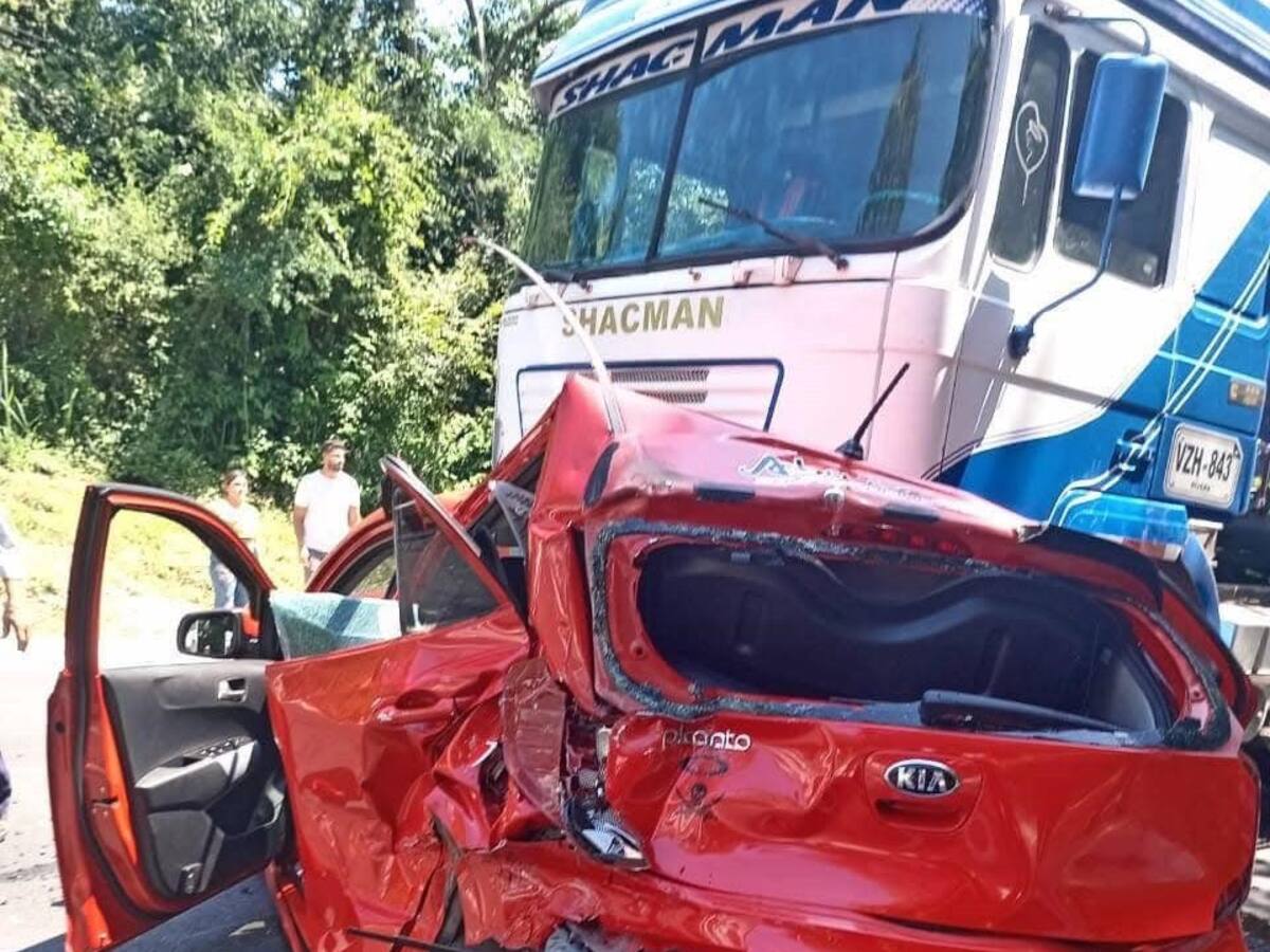 Fuerte accidente de tránsito en Huila: Tractocamión arrolla once vehículos