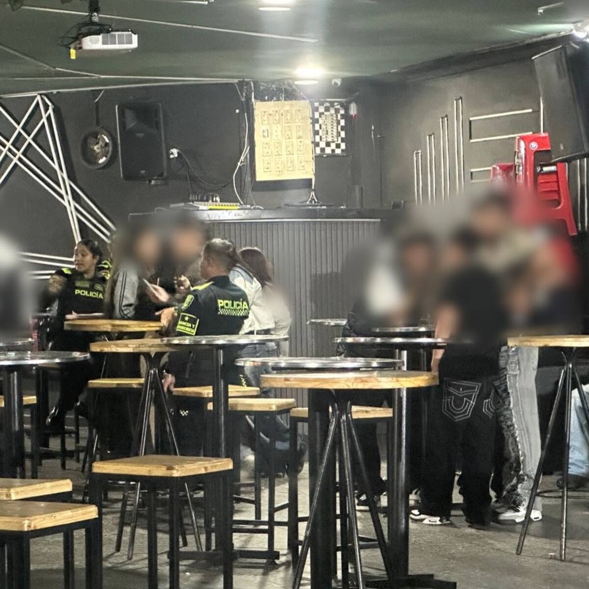 Intervienen fachada de sindicato en Bogotá con 47 menores de edad: había drogas y armas