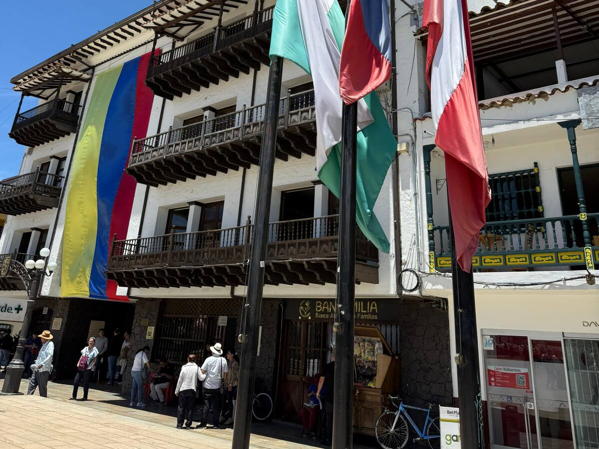 En Rionegro, Antioquia, decretan también tres días de duelo en homenaje a Miguel Uribe