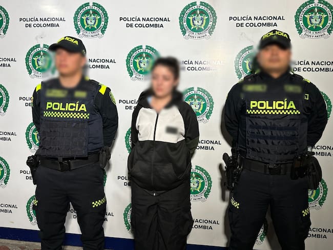 Mujer capturada en Pereira con solicitud de extradición. (Foto: Policía Nacional)