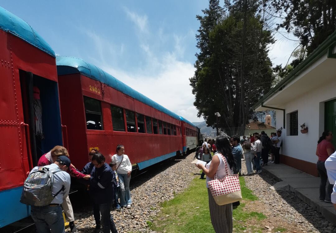 "La reactivación del tren permite que los turistas tanto nacionales como extranjeros lleguen a nuevos municipios y que a su vez conozcan sobre la gastronomía, cultura, artesanías de estos destinos"