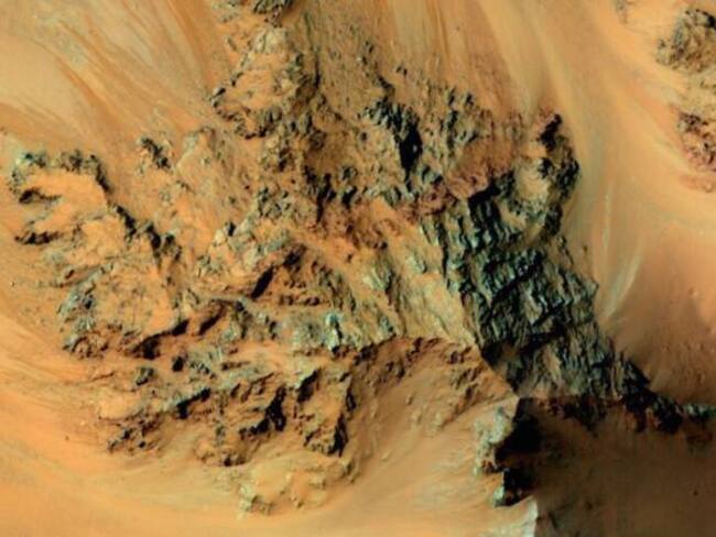 Análisis sobre hallazgo de agua líquida en Marte