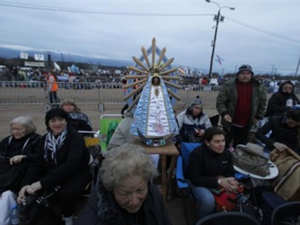 Multitud celebra en Argentina beatificación del cura José Gabriel Brochero