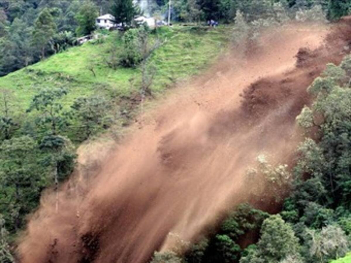 Emergencias invernales en Antioquia afectan a unas 300 familias