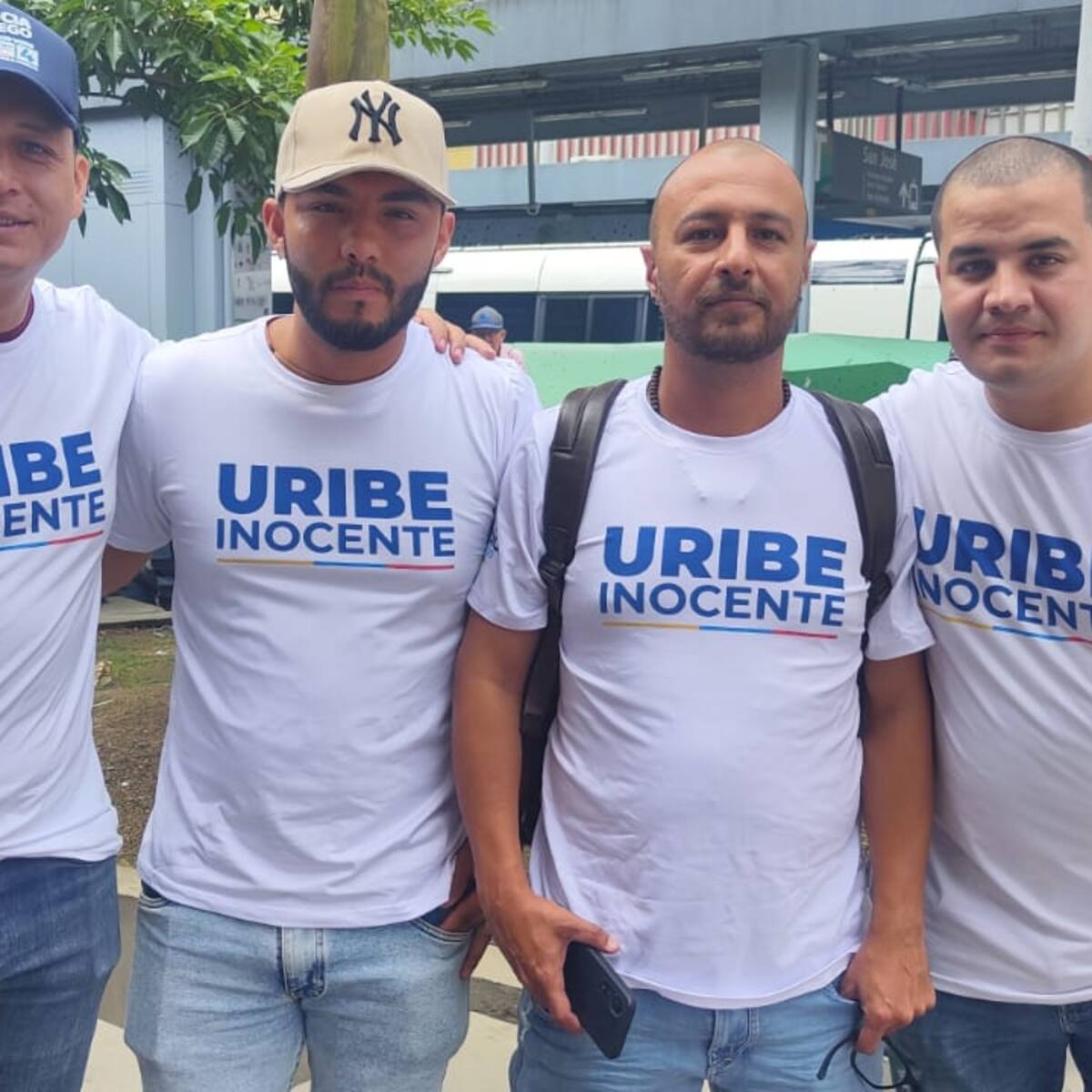 Seguidores del Expresidente Uribe insisten en su inocencia a pocas horas de conocer sentido de fallo