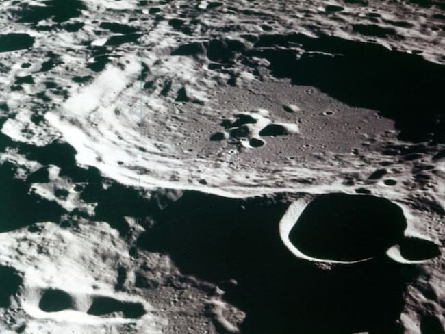 Un cráter lunar.