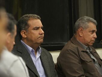 Capturados por venta de licencias falsas. Foto: Colprensa