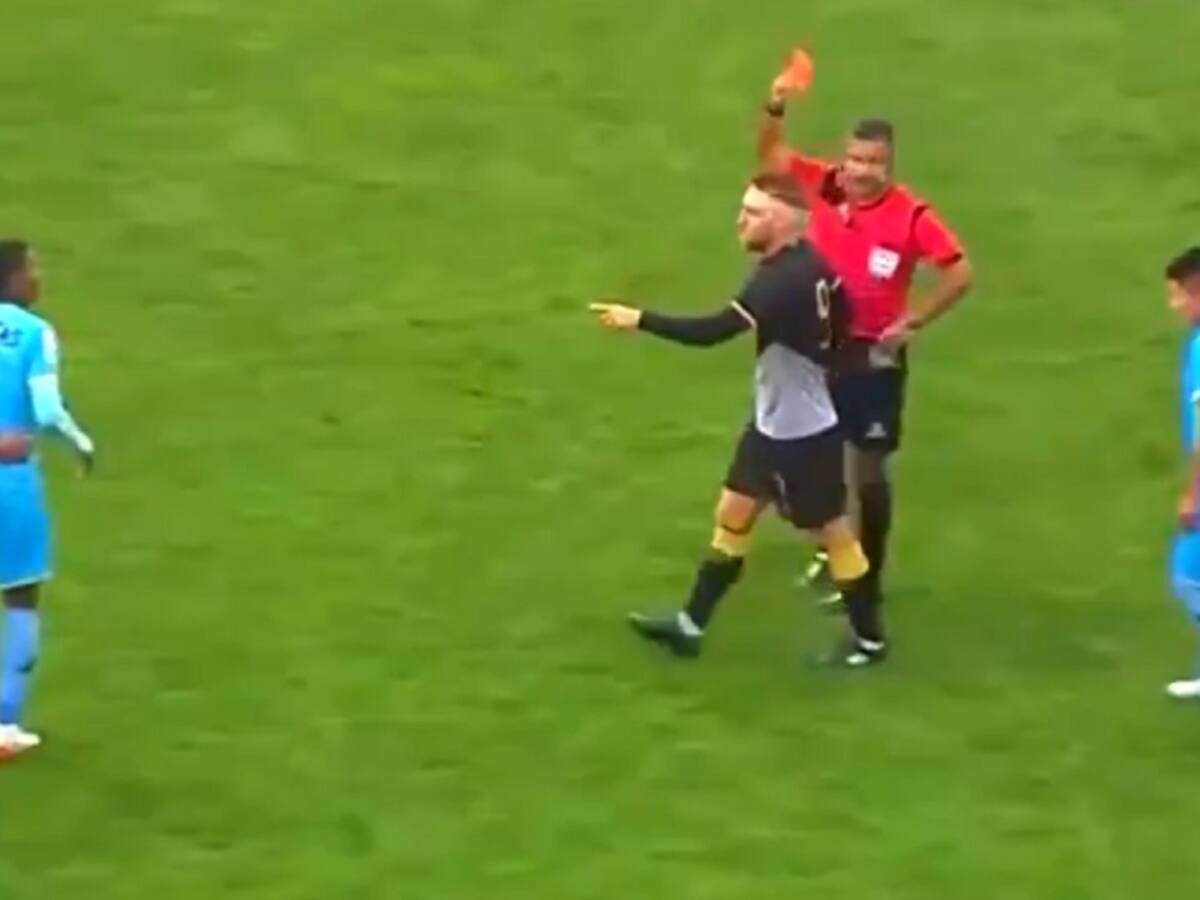 La infantil expulsión de Johan Arango en su debut en el fútbol peruano