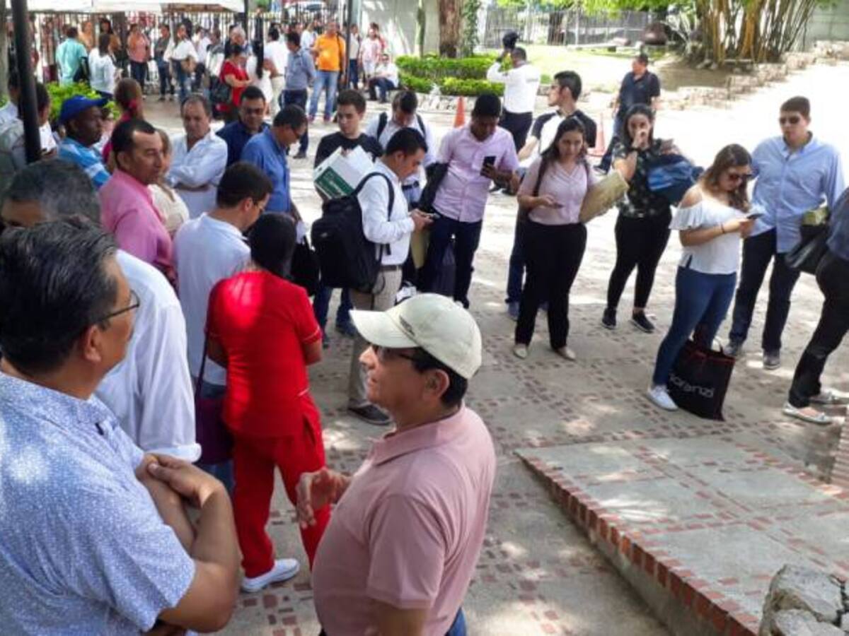 Expertos anti explosivos descartan bomba en la Gobernación de Sucre