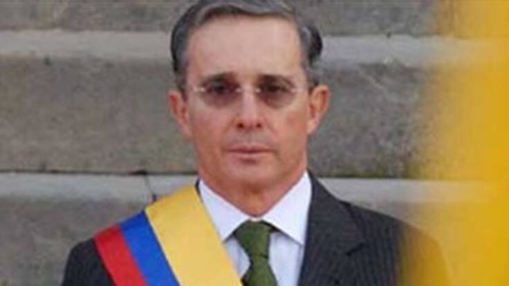 The Economist recomienda a Uribe desistir de su reelección