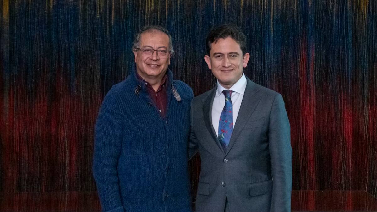 “Soy un títere de un teatro llamado política”: Petro contra Reyes por exportación de carbón a Israel