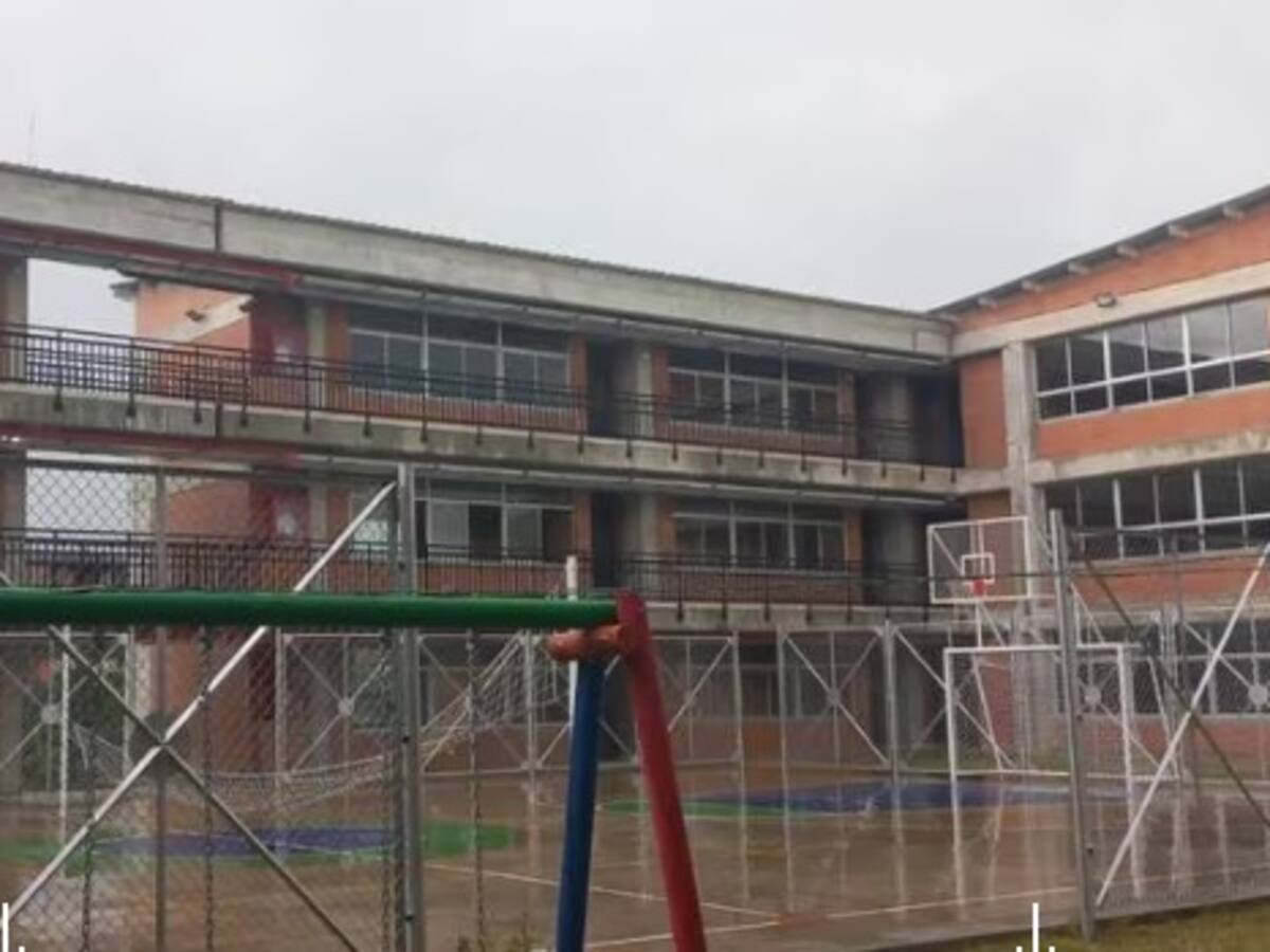 Sin energía se encuentra un colegio nuevo en Armenia lo que impide su funcionamiento