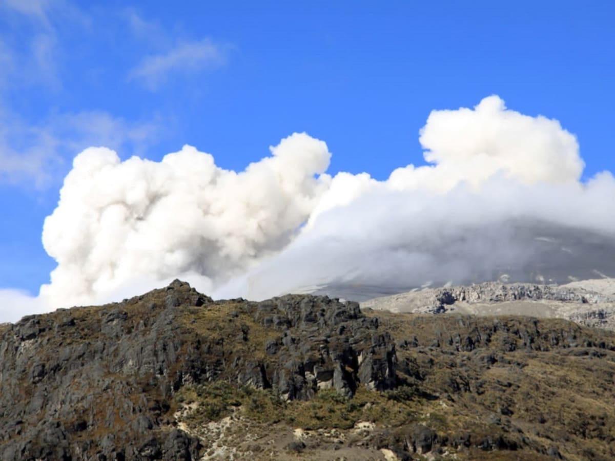 Ejército apoya actividades de prevención tras actividad sísmica del Volcán Nevado del Ruiz