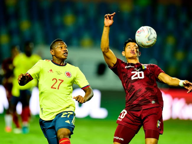 Jaminton Campaz jugando la Copa América del 2021 ante Venezuela. (Photo by MB Media/Getty Images)