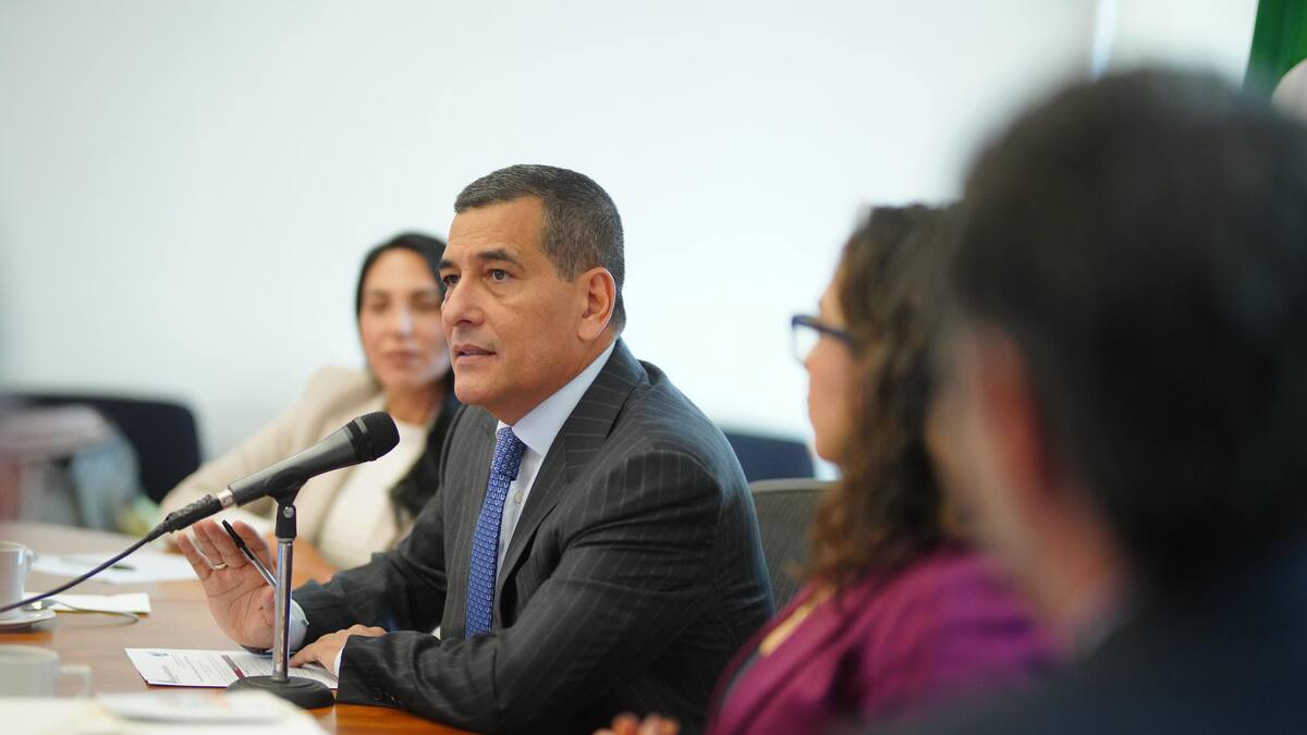 Alcalde de Cartagena busca proteger transición a coches eléctricos ante Corte Constitucional