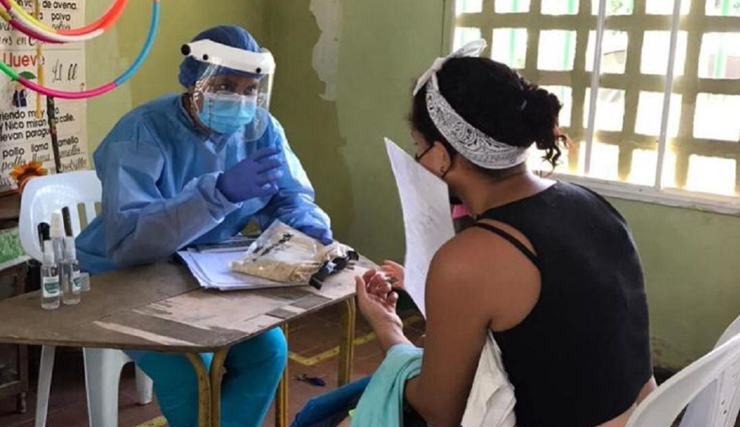 Niños, jóvenes y adultos fueron inmunizados con las dosis del esquema de vacunación COVID-19.